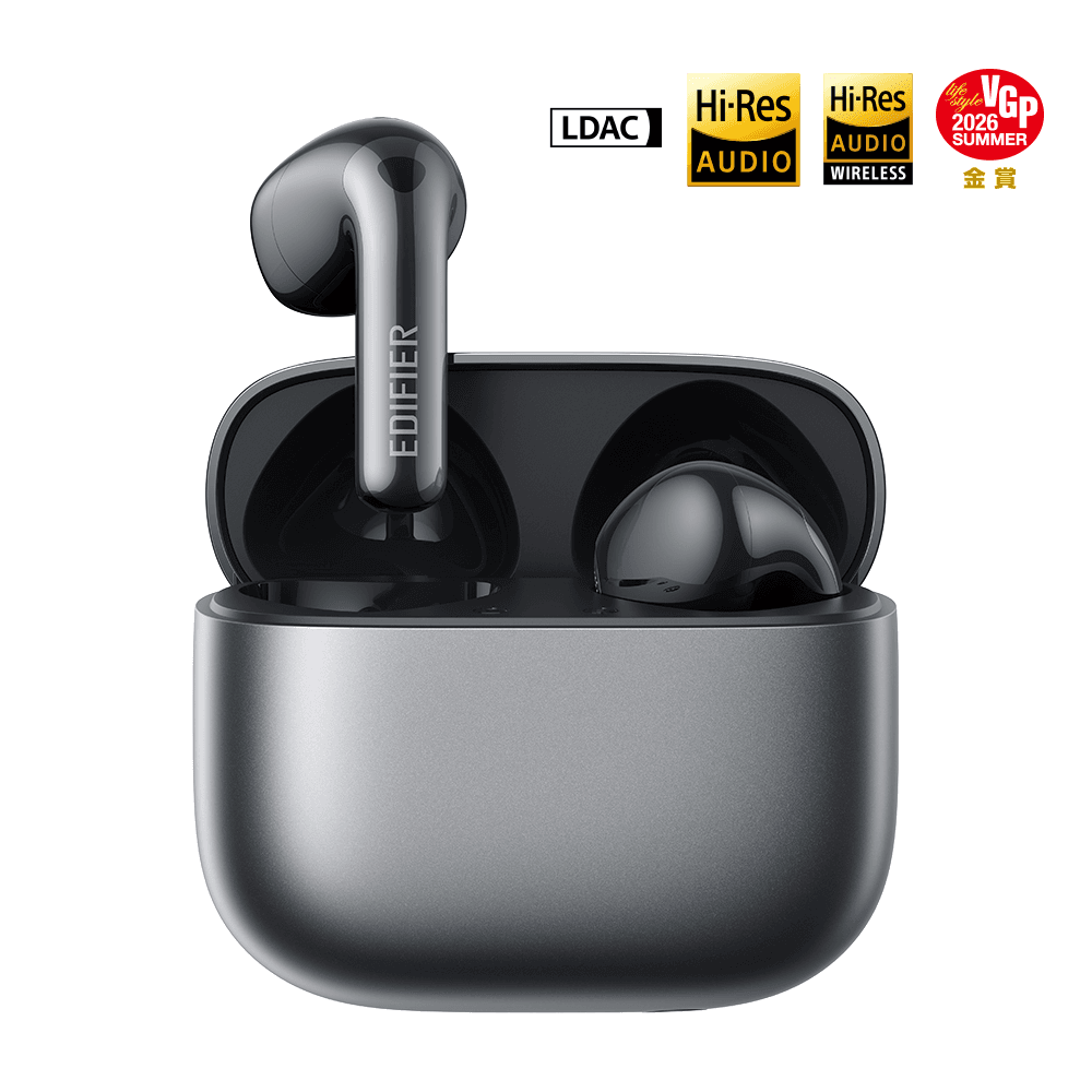 EDIFIER EvoBudsの完全ワイヤレスイヤホンと充電ケース